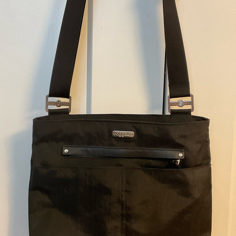 Baggalini crossbody
